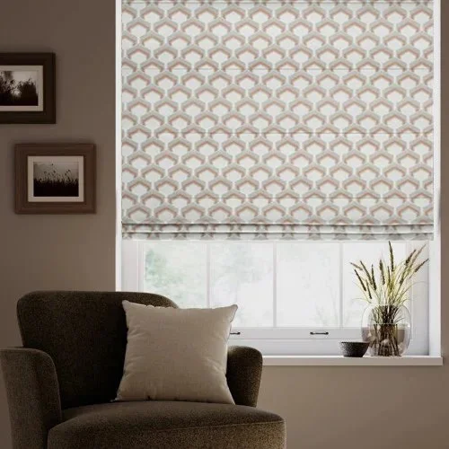 https://onlineblindz.co.uk/hub/blinds/roman-blind/laurel-cuivre-roman-blind-1.webp