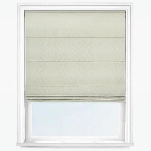 https://onlineblindz.co.uk/hub/blinds/roman-blind/lina-nacre-roman-blind-2.webp