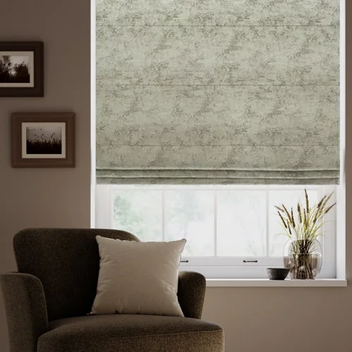 https://onlineblindz.co.uk/hub/blinds/roman-blind/marin-beige-taupe-roman-blind-1.webp