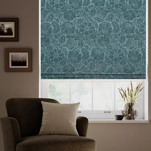 https://onlineblindz.co.uk/hub/blinds/roman-blind/nessa-peacock-roman-blind-1.webp