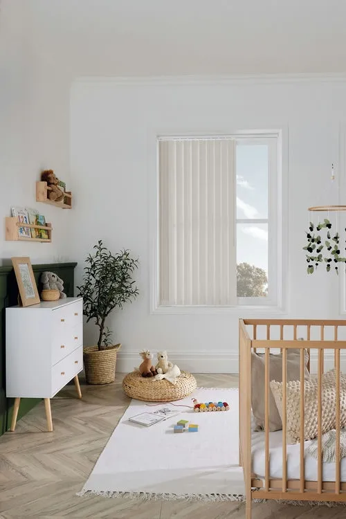https://onlineblindz.co.uk/hub/blinds/vertical-blind/haven-blackout-oatmeal-vertical-blind-2.webp