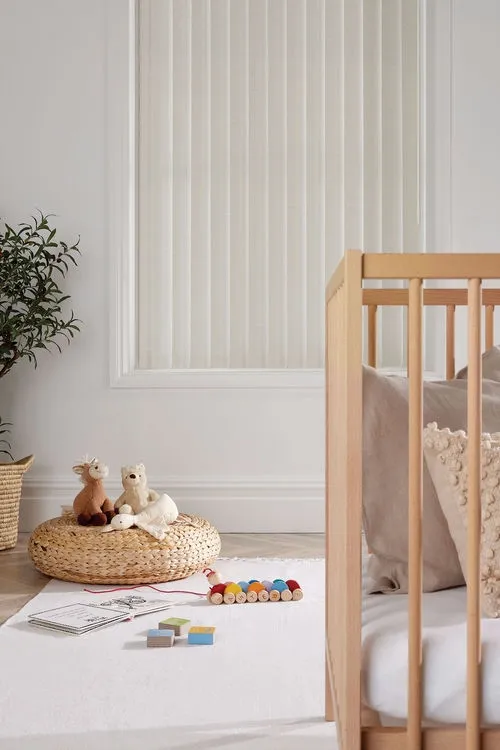 https://onlineblindz.co.uk/hub/blinds/vertical-blind/haven-blackout-oatmeal-vertical-blind-4.webp
