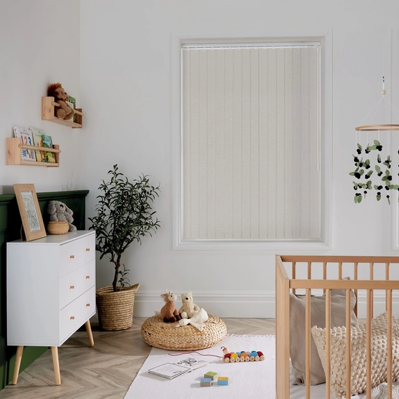https://onlineblindz.co.uk/hub/blinds/vertical-blind/haven-oatmeal-vertical-blind-4.webp