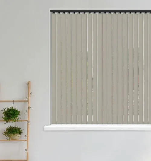 https://onlineblindz.co.uk/hub/blinds/vertical-blind/rochester-light-grey-vertical-blind-1.webp